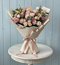 Букет цветов из:  Розы и Лизиантусы в Иванисово