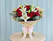 Букет цветов из:  Лилии и Розы в Иванисово