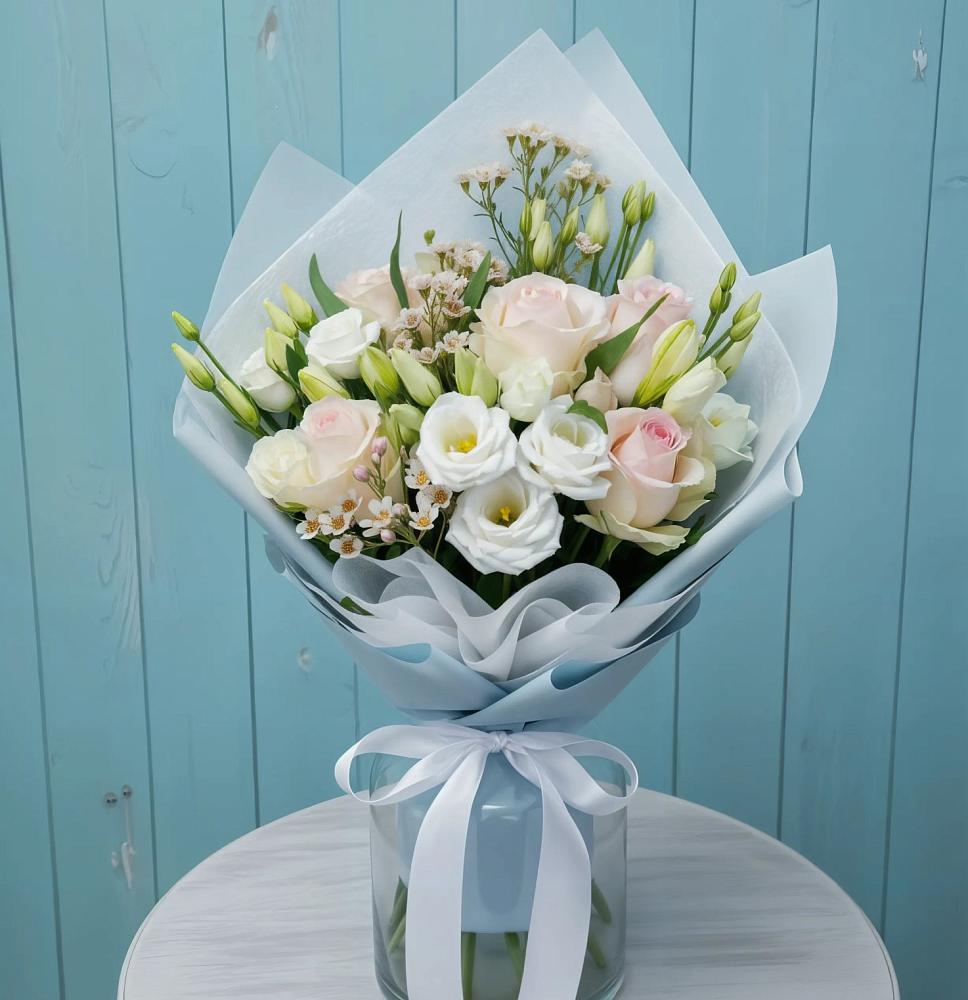 Букет цветов из: Розы и Лизиантусы в Иванисово