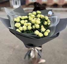 Букет Белые кустовые розы Солинеро в Иванисово