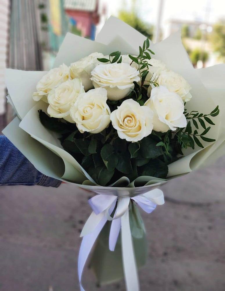 Букет Белые розы Проуд в Иванисово