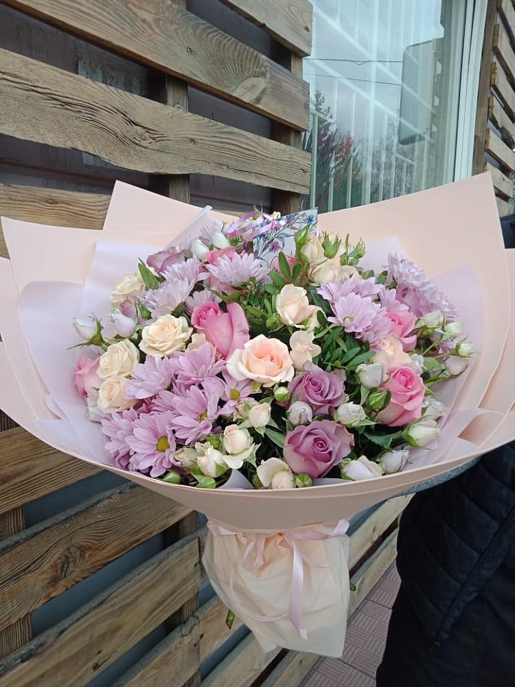 Букет цветов из: Розы и Хризантемы в Иванисово