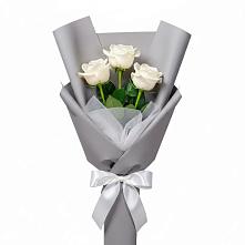 Букет 3 белые розы в Иванисово