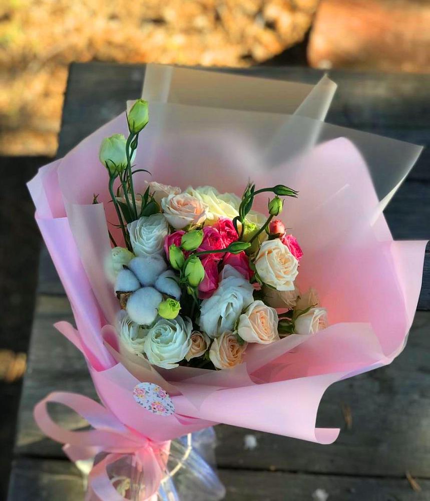 Букет цветов из: Розы и Лизиантусы в Иванисово