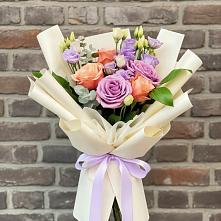Букет цветов из:  Лизиантусы и Розы в Иванисово