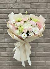 Букет цветов из:  Гвоздики, Розы, Лизиантусы и Хризантемы #REPLACE_PRED# Иванисово