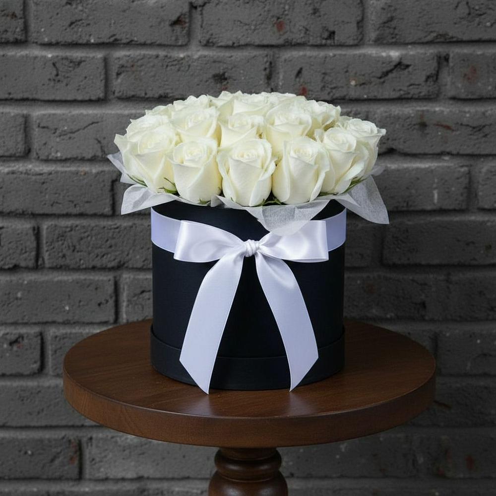 Цветочная композиция из Розы в шляпной коробке в Иванисово