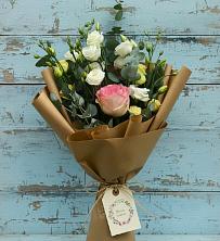 Букет цветов из:  Розы и Лизиантусы в Иванисово