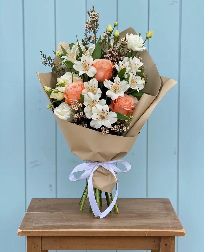 Букет цветов из: Альстромерии, Лизиантусы, Розы и Хризантемы в Иванисово